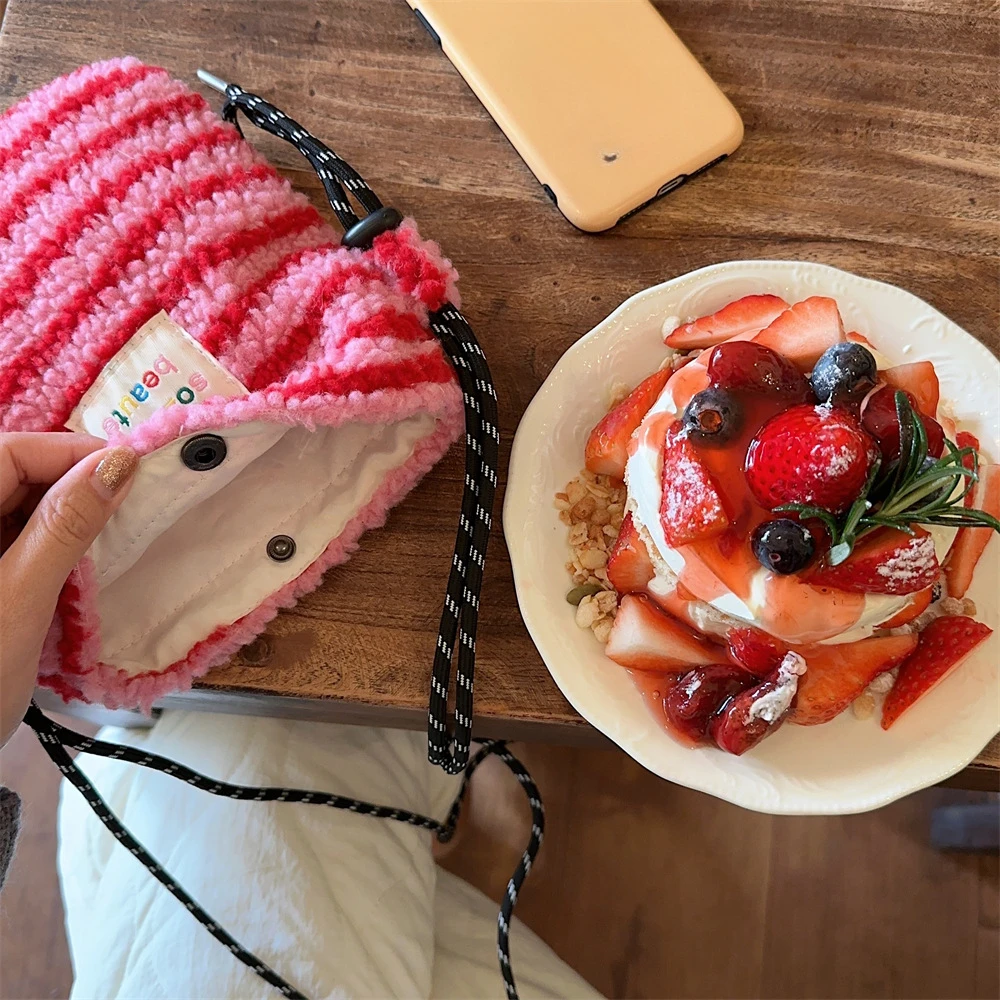 Neue Plüsch-Punkt-Umhängetaschen für Damen, niedliche rosa Umhängetasche, Handtasche, Geldbörsen, tragbare Handytasche – Detail 11