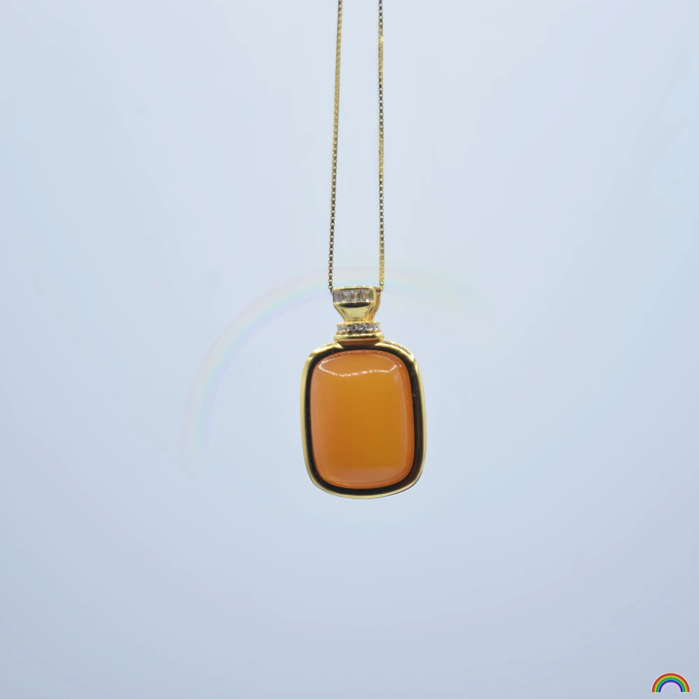 Natural amber pendant, entirely made of S925 chicken oil yellow amber, safe and sound, hanging necklace, Rwbuy