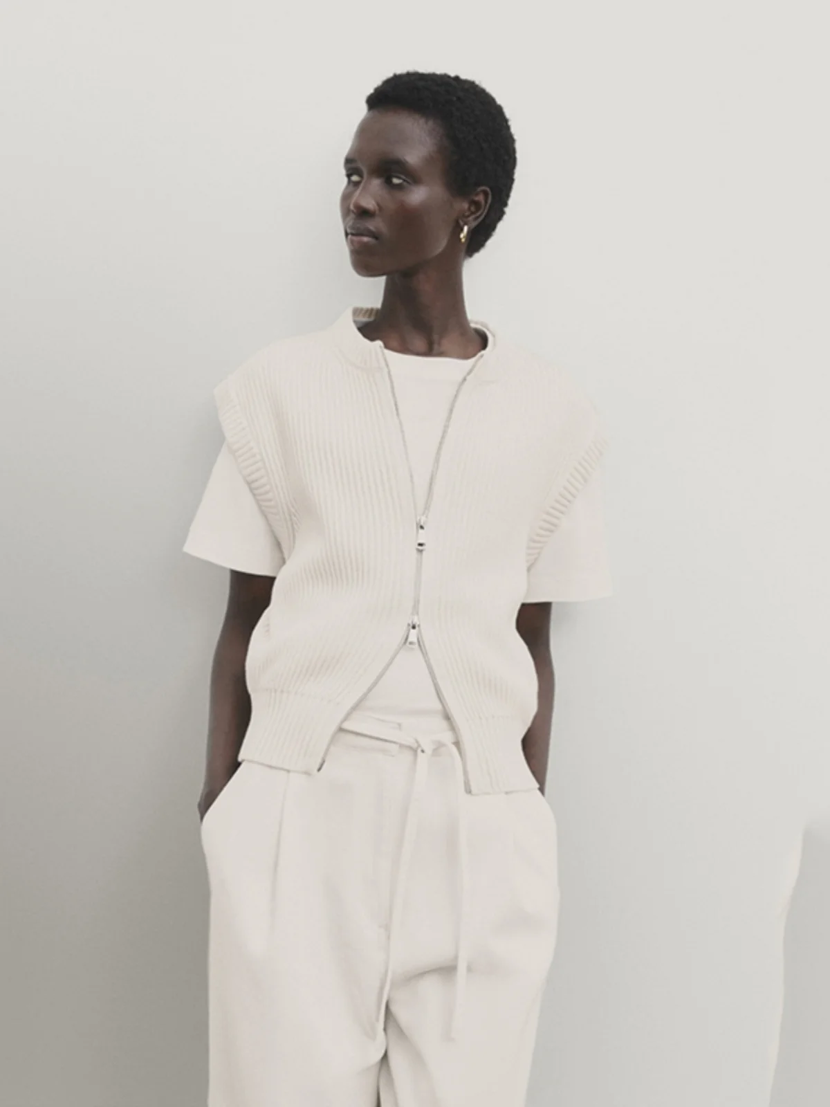 

Новый женский вязаный кардиган-жилет на молнии средней длины, бежевый, повседневный, с круглым вырезом, весна 2025