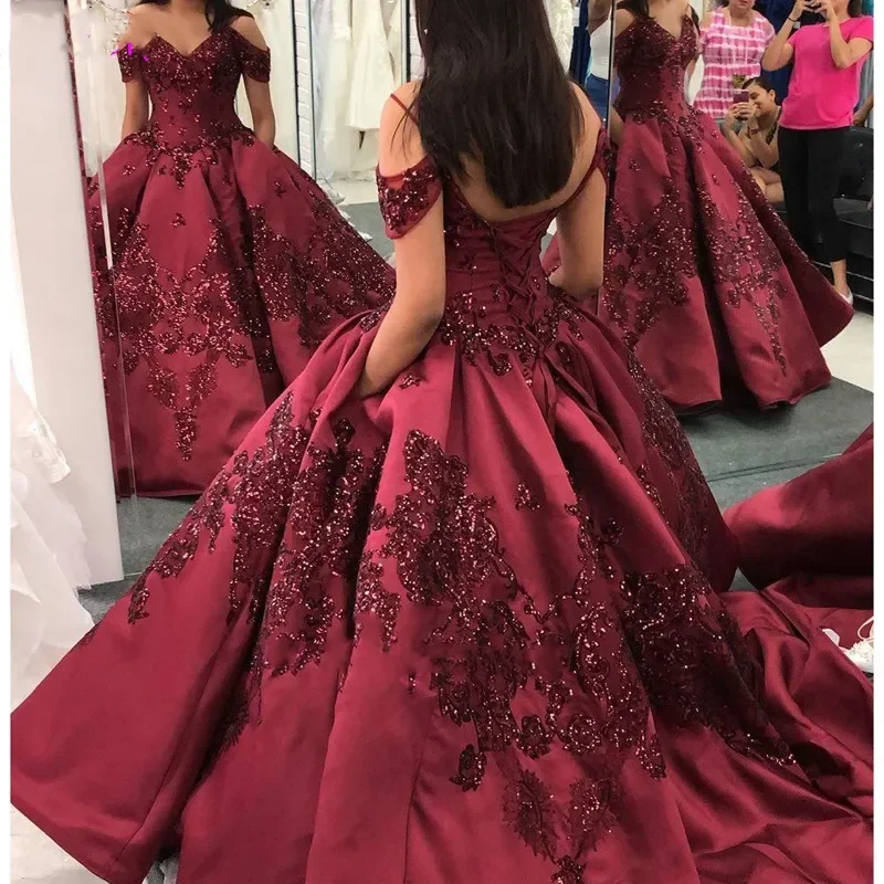Customized Quinceanera Dresses Burgundy Ball Gown Princess Off Shoulder Sequins Lace Appliqued Sweet 16 Girls vestido de