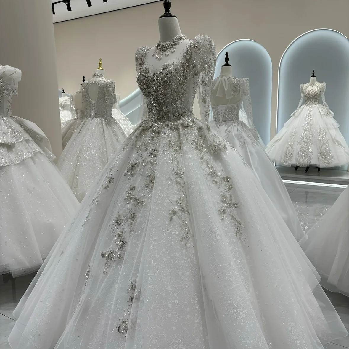 Weiße Vintage-Brautkleider mit langen Ärmeln, Applikationen, Pailletten, Perlen, Glitzer, glänzend, für Damen, Kirche, formelle Brautkleider