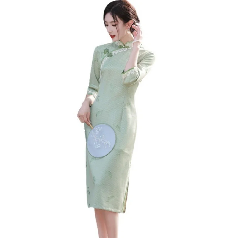 

Chinese Elegant Cheongsam Suede Lace Trim Dress Stand Collar Three-quarter Sleeve Side Slit Slim Fit Qipao for Women in Spring