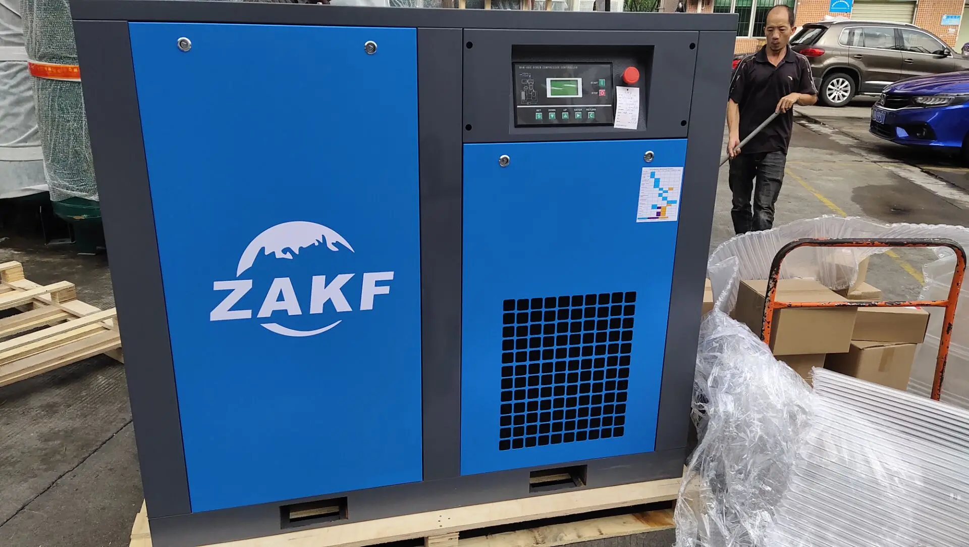 Energy Saving ZA-40 30KW 40HP Water Cooling Power Frequency Air Compressor For Glass Processing