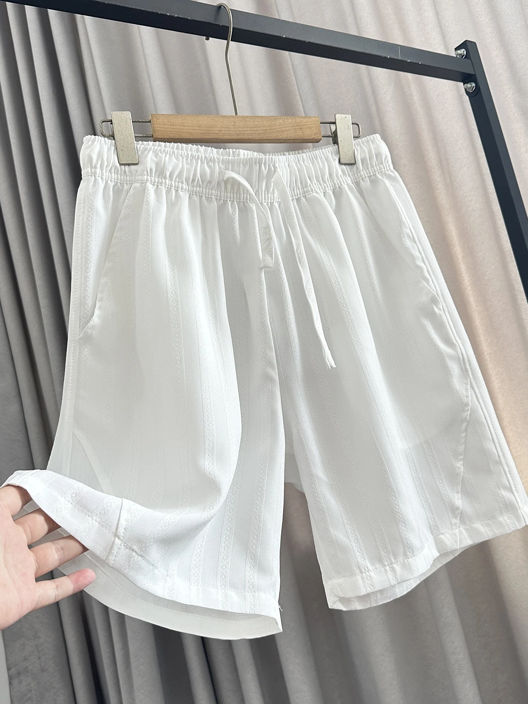 Quick Dry Breathable Thin Elastic Waist Summer Men's Shorts Geometric Pattern Vertical Stripes Japanese Style Loose Fit Polye...