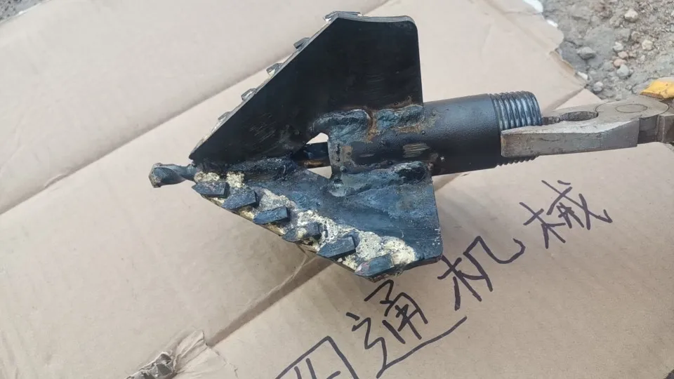 One inch tube 32 tube well drilling bit Water well drilling rig Water drill bit Mud drill bit Water drill bit Tungsten steel bit