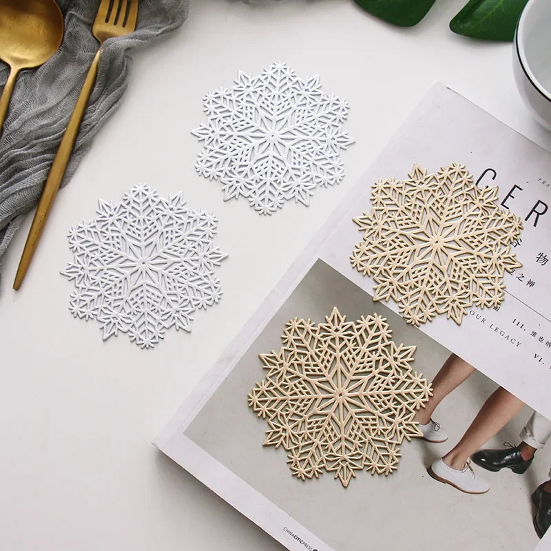 

1pcs Drink Cup Coasters Christmas Snowflakes Kitchen Mat PVC Placemat Hot Pad Table Placemats Dining Heat Insulation Table Mat