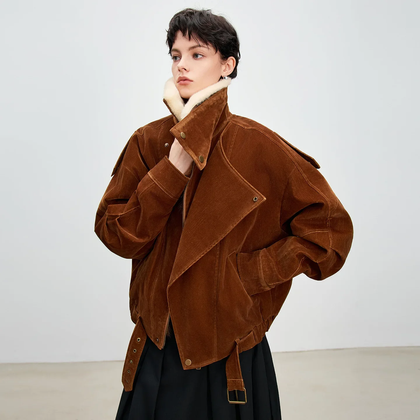 2025 inverno nova pele forrada de veludo estilo motociclista casaco feminino inteiro lontra pele interior moda rua elegante adulto manga longa casaco