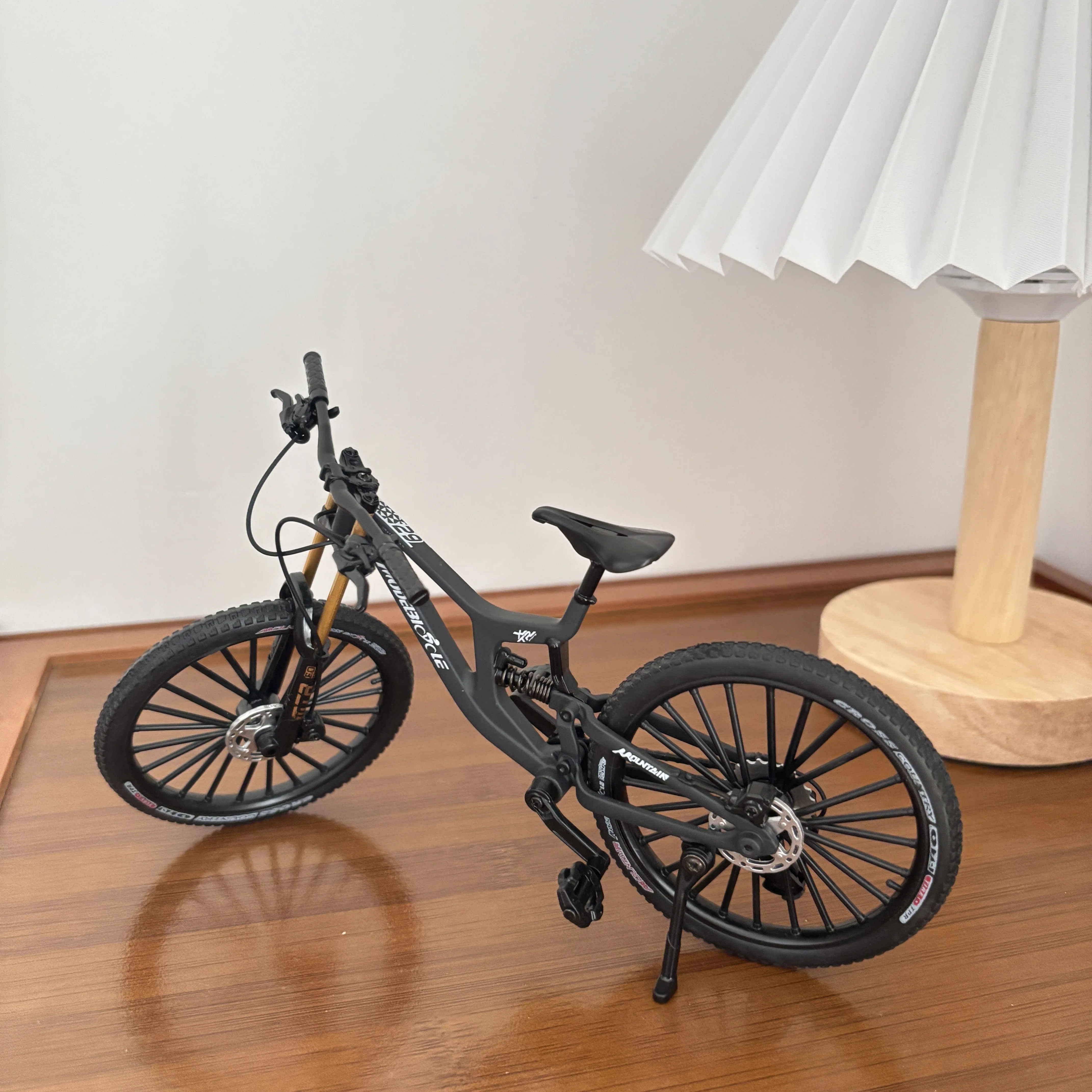 1: 8 New Finger Mountain Alloy Bicycle Die Casting Simulation Model Micro Racing Metal Mini Bicycle Series Boys' Toys 14+