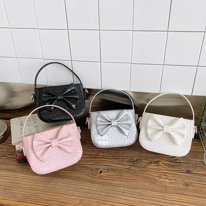 

Сумочка с бантом для девочек 2025 года, детская сумочка через плечо принцессы, праздничная сумка для девочек, сумка для детского дня и ночи, текстурированный слинг