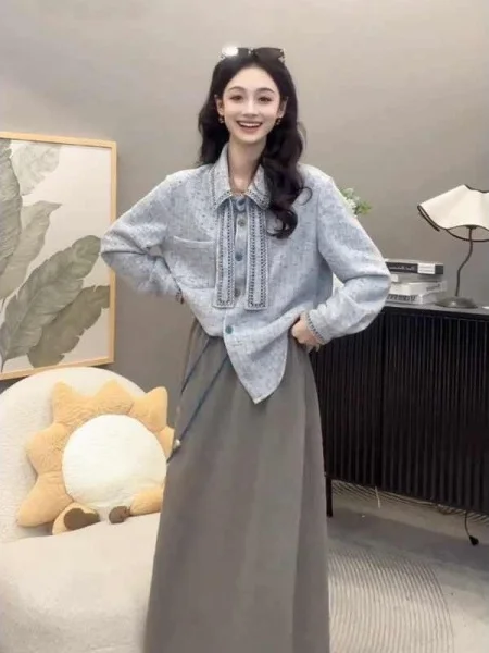 

Комплект из двух предметов: рубашка с длинным рукавом и вязаный жилет больших размеров. Модная универсальная одежда для многослойного ношения для женщин, для повседневной носки.