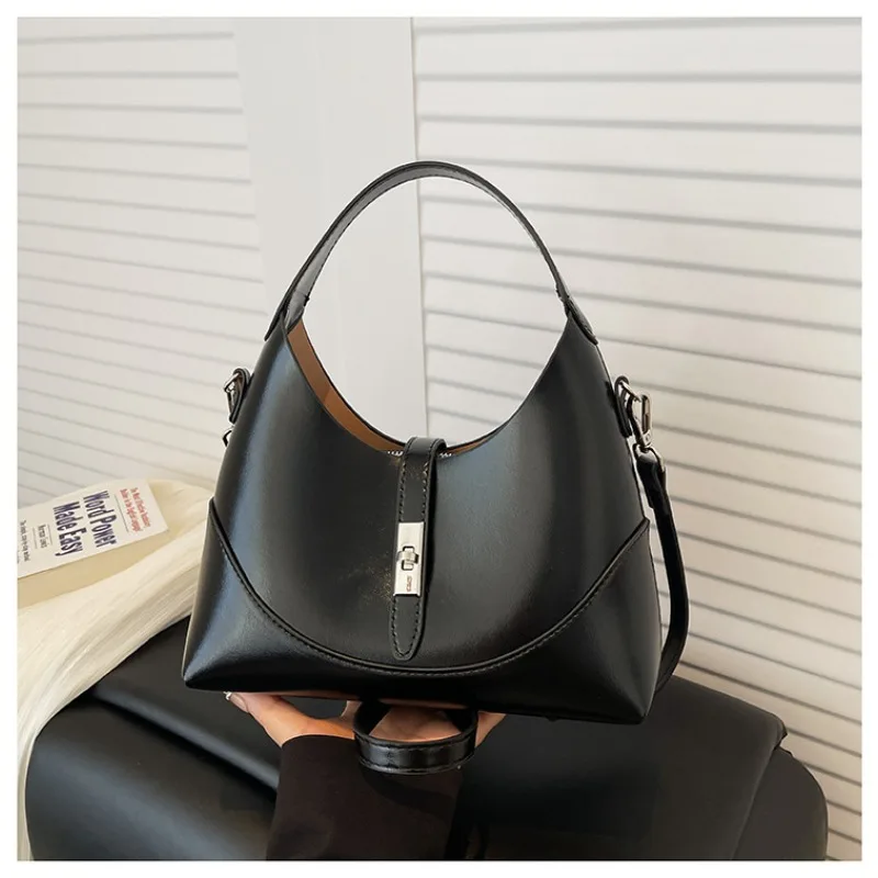

Elegant Luxury Vintage Diaper Bag For Ladies: Minimalist Leather Shoulder Bag, Classic Fashionable Designer Tote