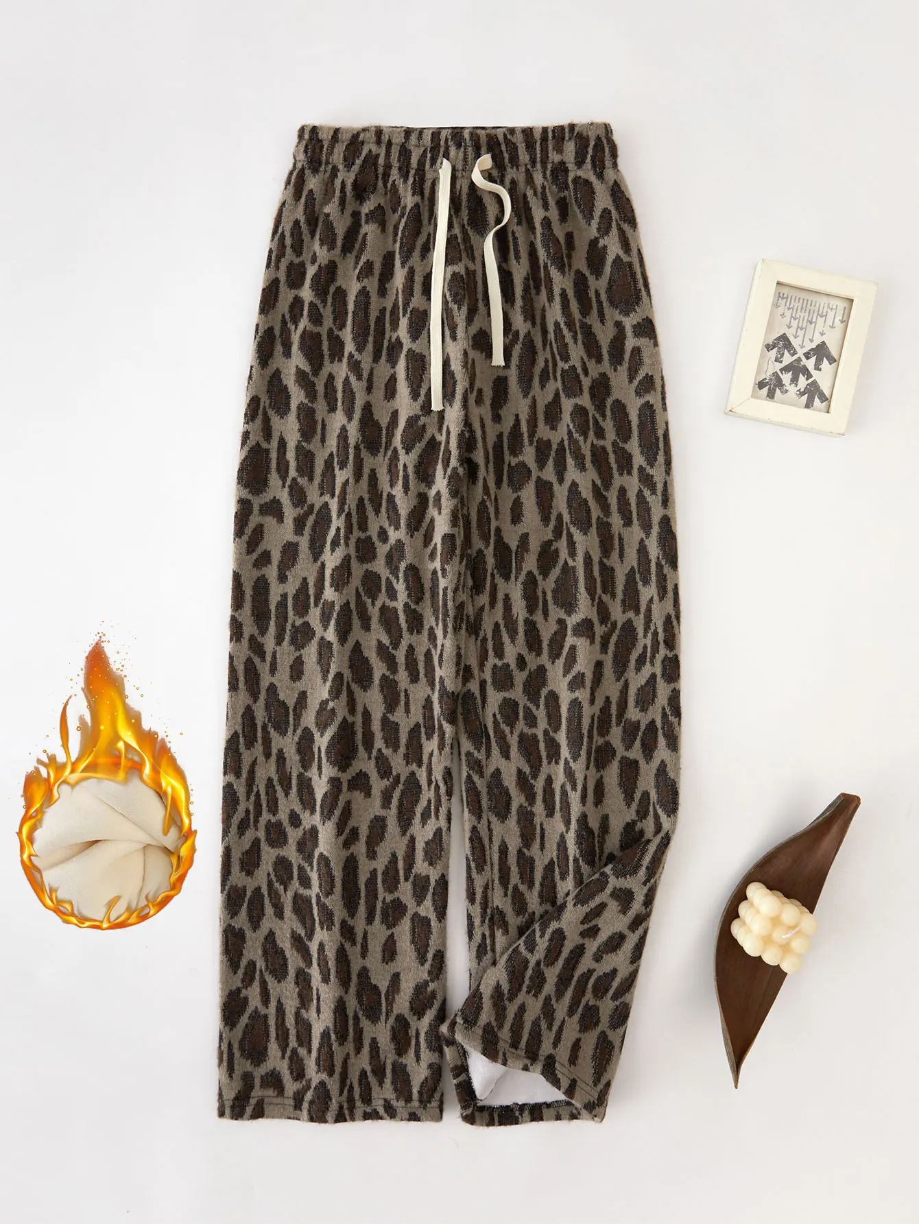 レオパード柄の女性用カジュアルパンツ、冬にふわふわで暖かい、ファッショナブルで多用途なズボン