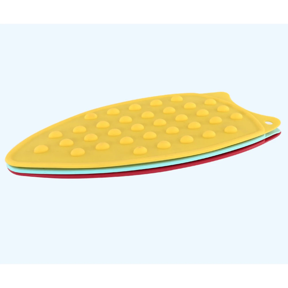 

2pcs Silicone Iron Mat Heat Resistant Insulation Pad For Flat Iron Rest Non-Slip Dots Surface Yellow Hair Styling Tool Accessory