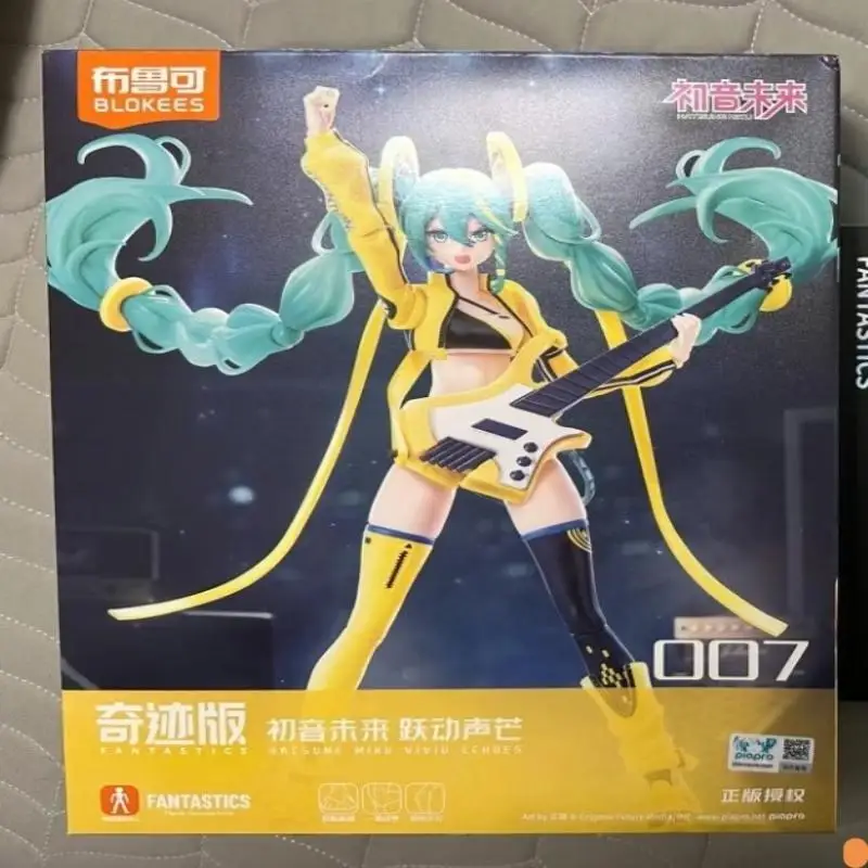 blokees-2026-figura-de-accion-oficial-licenciada-de-hatsune-miku-version-sakura-miracle-traje-de-formula-construible-para-coleccionistas