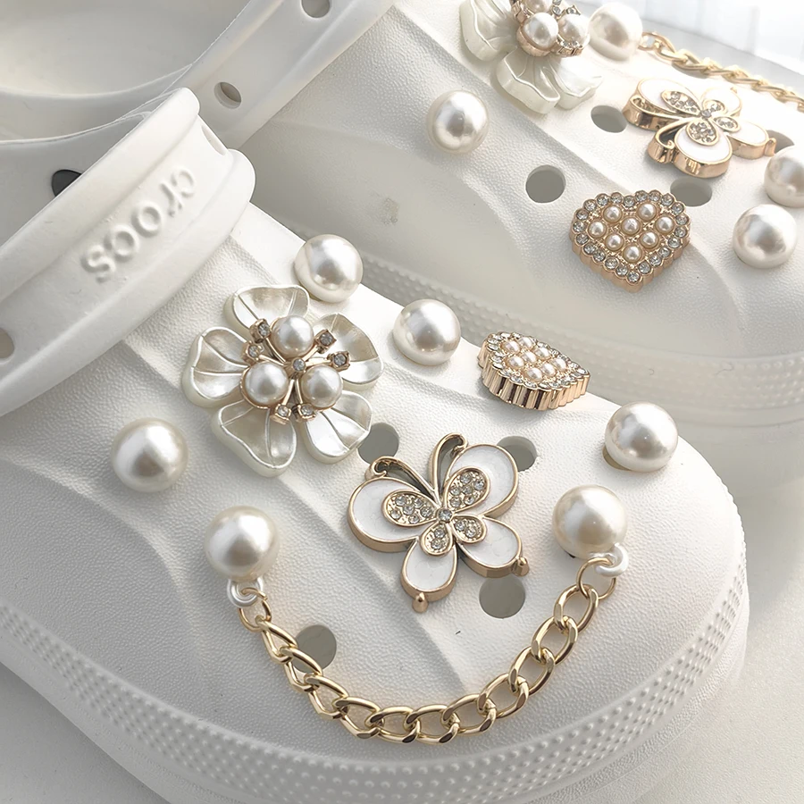 16pcs Pearl Daisy Butterfly Shoe Charms Pins Suitable For CROCS Clogs Garden Shoes DIY Shoes Decoration Party Gift Idea