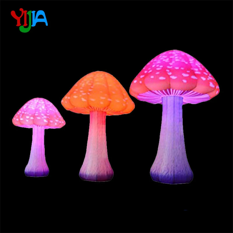 High Quality Giant Inflatable Mushroom with Led Lights for Sale