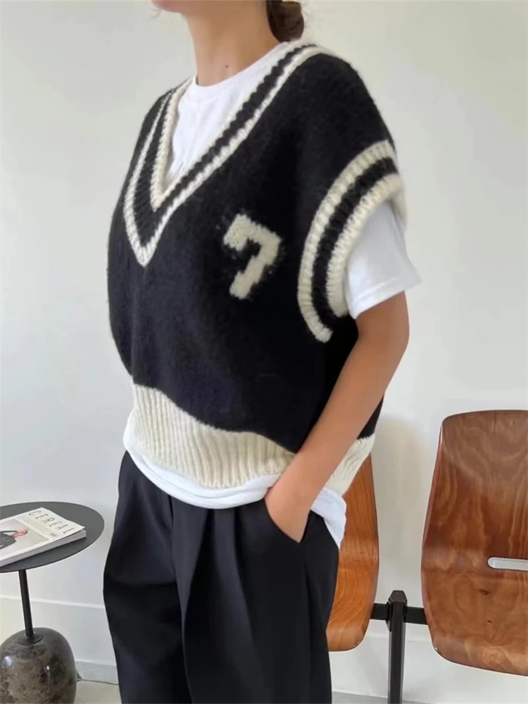 

Winter Women Knitted Vest Sweater Oversize Girls Sweater Woman Cashmere Tops Sleeveless Tank Pullover Fall Maxi Vintage Y2k