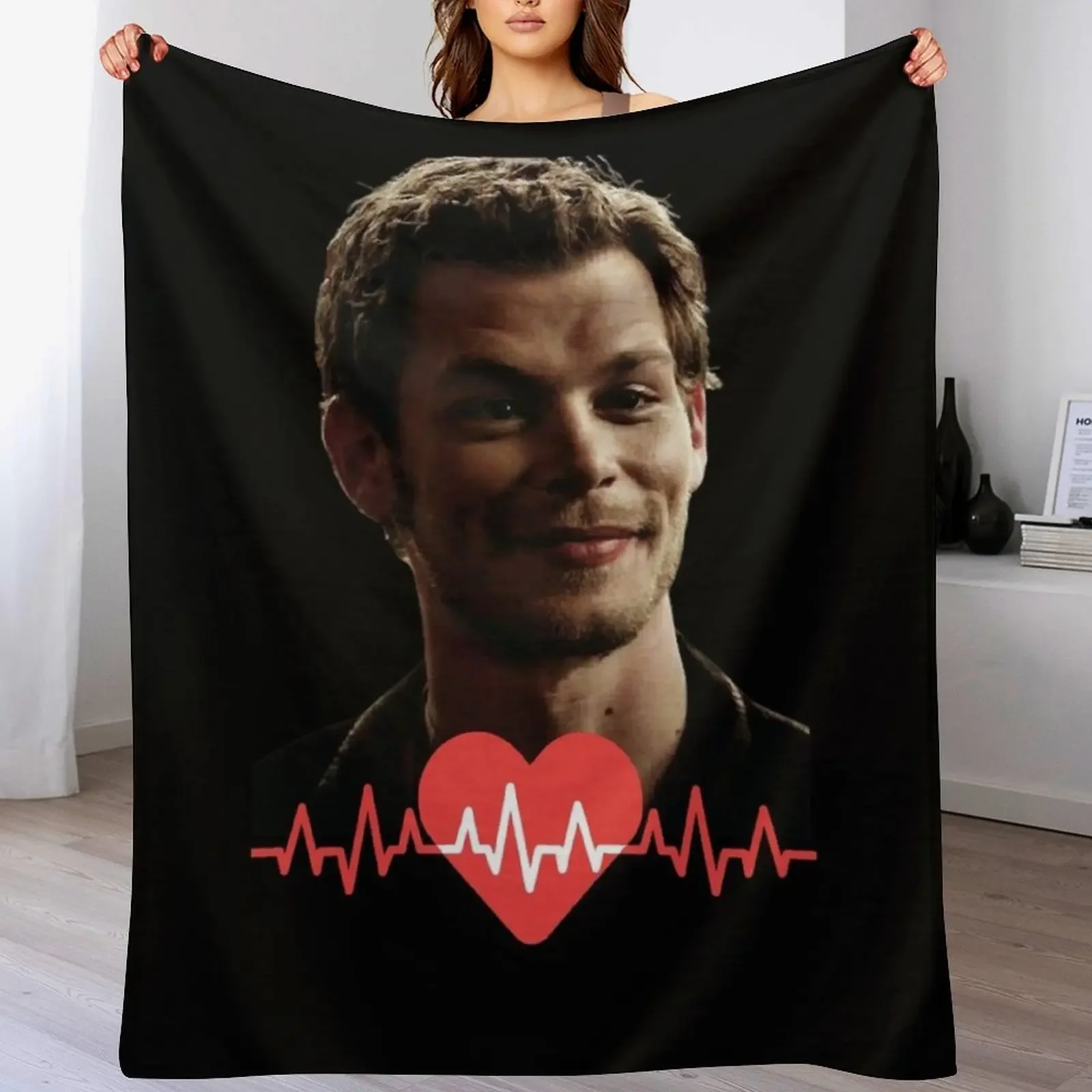 

Klaus Mikaelson Throw Blanket Decoratives decorative Plaid on the sofa Winter beds Blankets