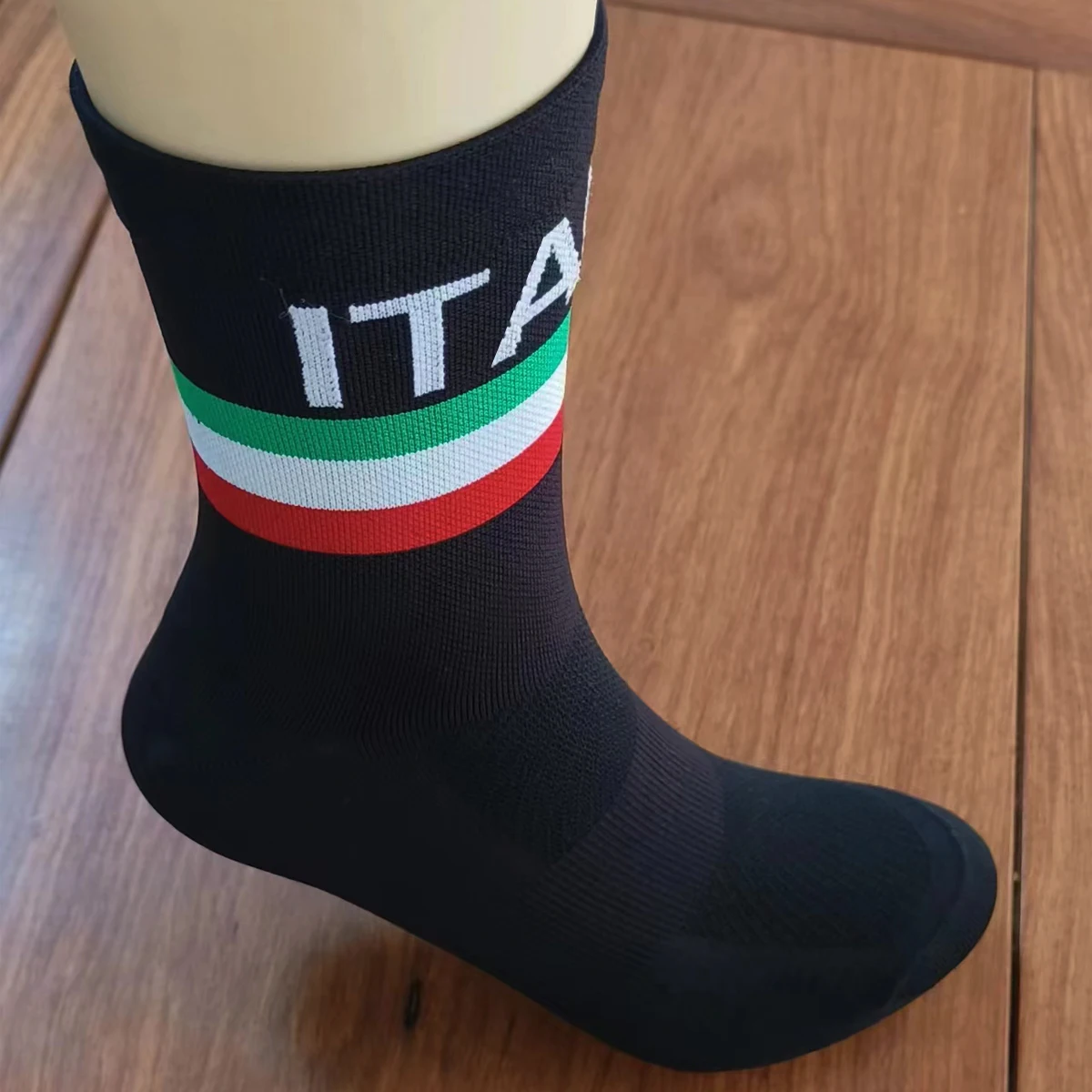 New ITALIA Cycling Socks Men Women 2024 UAE Team Breathable Quick Dry Outdoor Football Sporting Socks