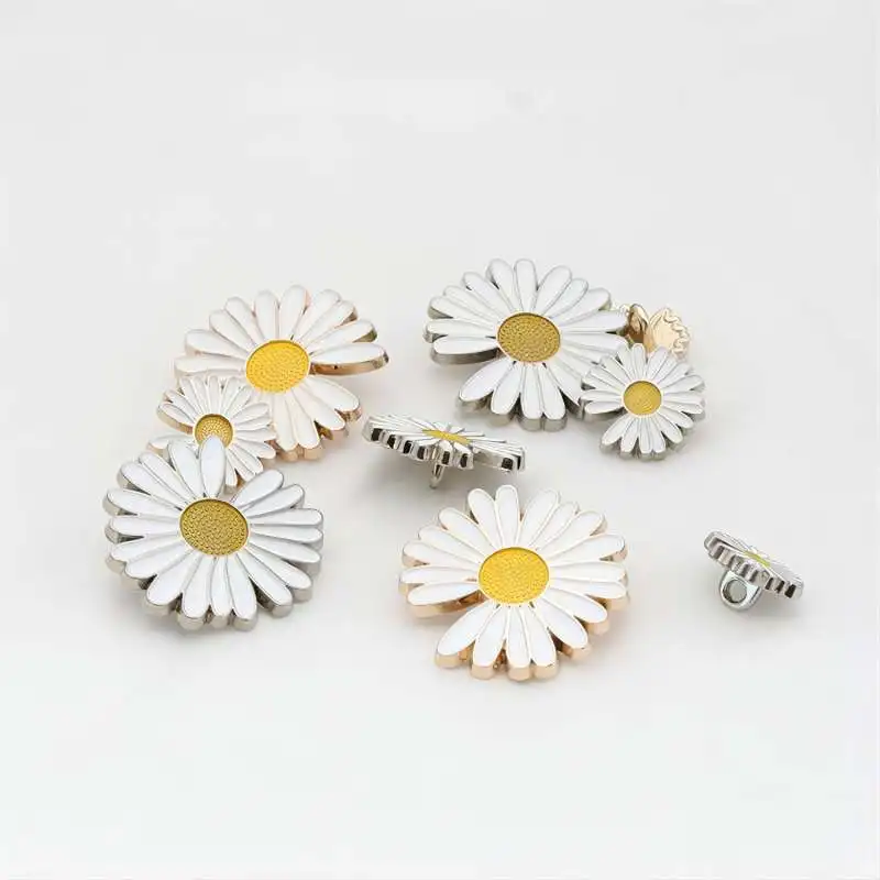 5Pcs Small Daisy Flower White Alloy Buttons For Clothing Luxury Sewing Accessories Chiffon Coat Decoration Craft Supplier