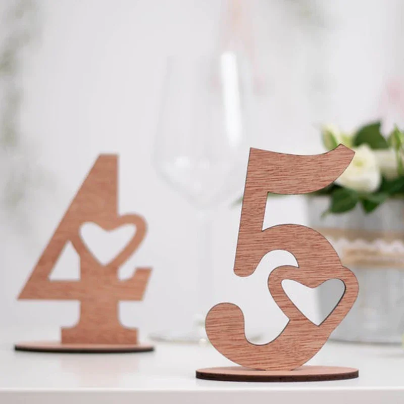 

Деревенское свадебное деревянное сердце, номера стола с набором держателей, табличка с номером для вечеринки в душе, персонализированный элегантный номер стола