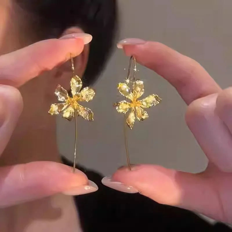 Transparent Iris Flower Drop Earrings for Women Elegant Temperament Pendientes Punk Simple Jewelry Trend Creative Accessories