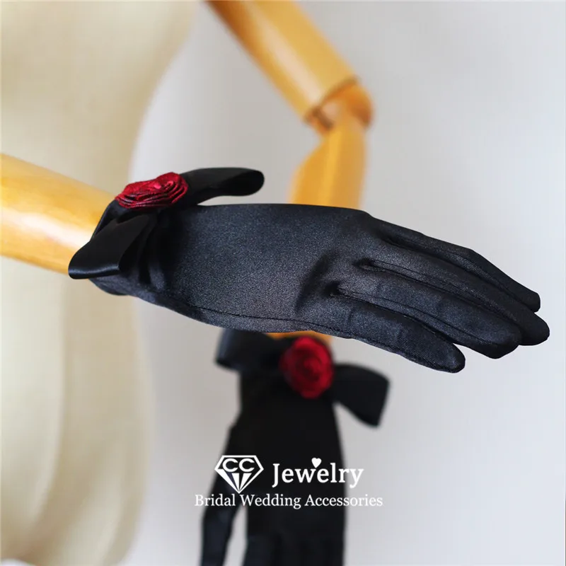 CC Wrist Gloves Wedding Event Women Accessory Bridal Dress Black Color Satin Short Luvas Rose Shape Elegant Mittens Party WG106