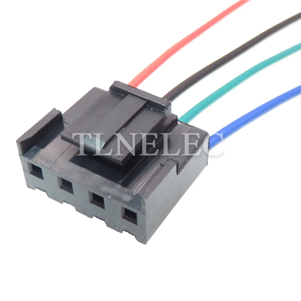 4 Pin Way รถ Unsealed Connector Assembly สายไฟรถยนต์ซ็อกเก็ต VH-4Y VH