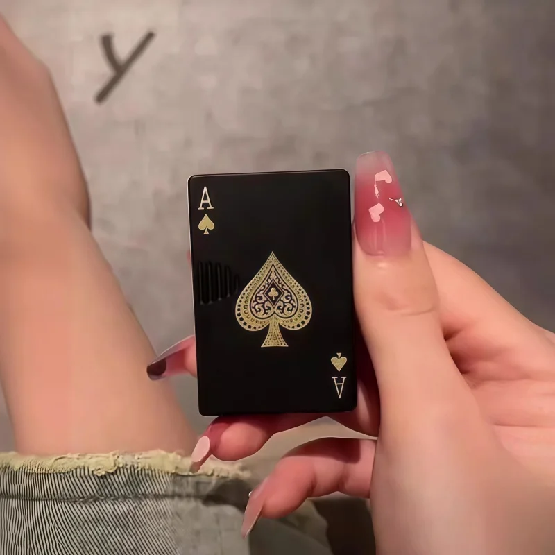 Creative Playing Cards Ace of Spades Lighter Windproof Jet ButaneTorch Lighter Poker Design Fun Toy for Men Smoking Accessories