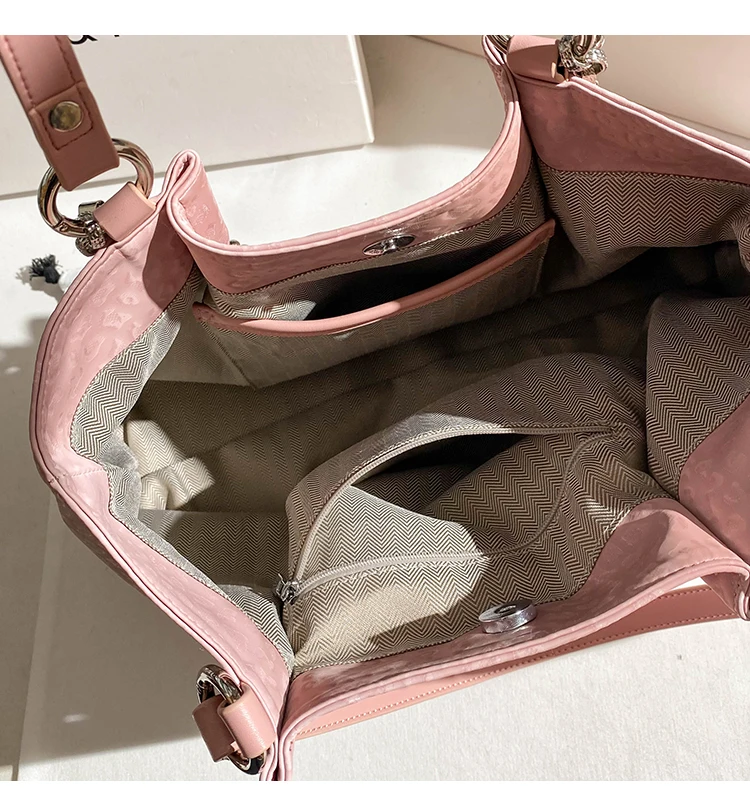 High Quality Large Capacity Tote Bag Women Handbag Commuter Bag Pink Color Chain Shoulder Underarm Bag Female Armpit Lady Purse