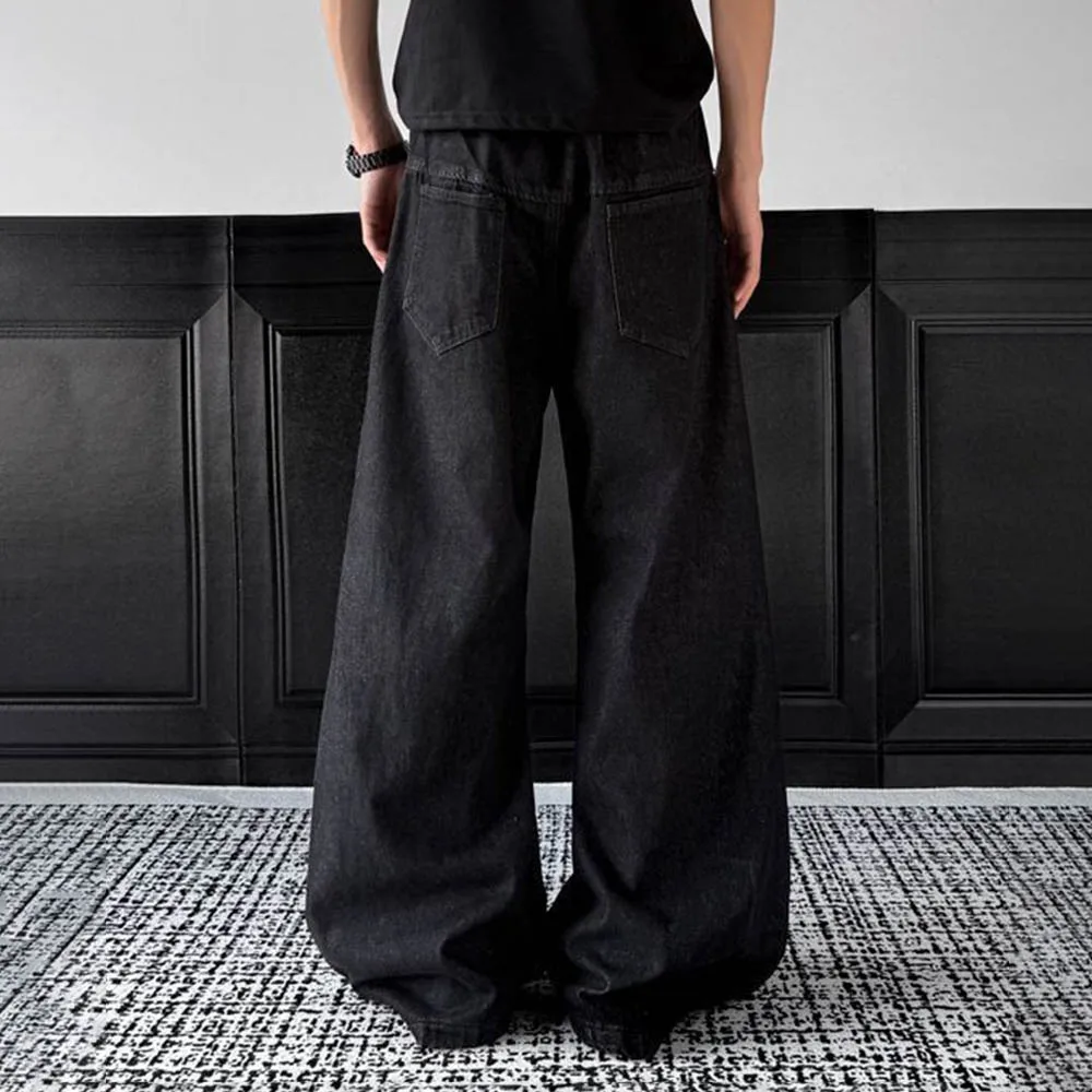 Celana Jeans Pria Model Rivet Lurus Lebar Gaya Retro Amerika Tren Fashion Jalanan Hip-Hop Longgar Kasual Unik Atasan Pria 2025