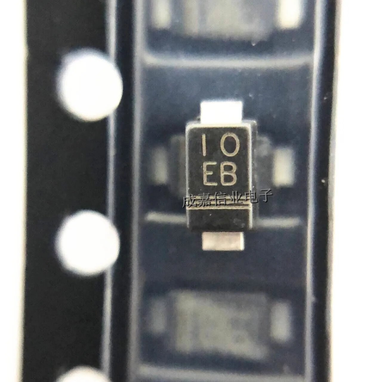 100pcs/Lot ES07B-GS08 DO-219AB-2 MARKING;EB Diode Switching 100V 1.2A Automotive AEC-Q101 2-Pin