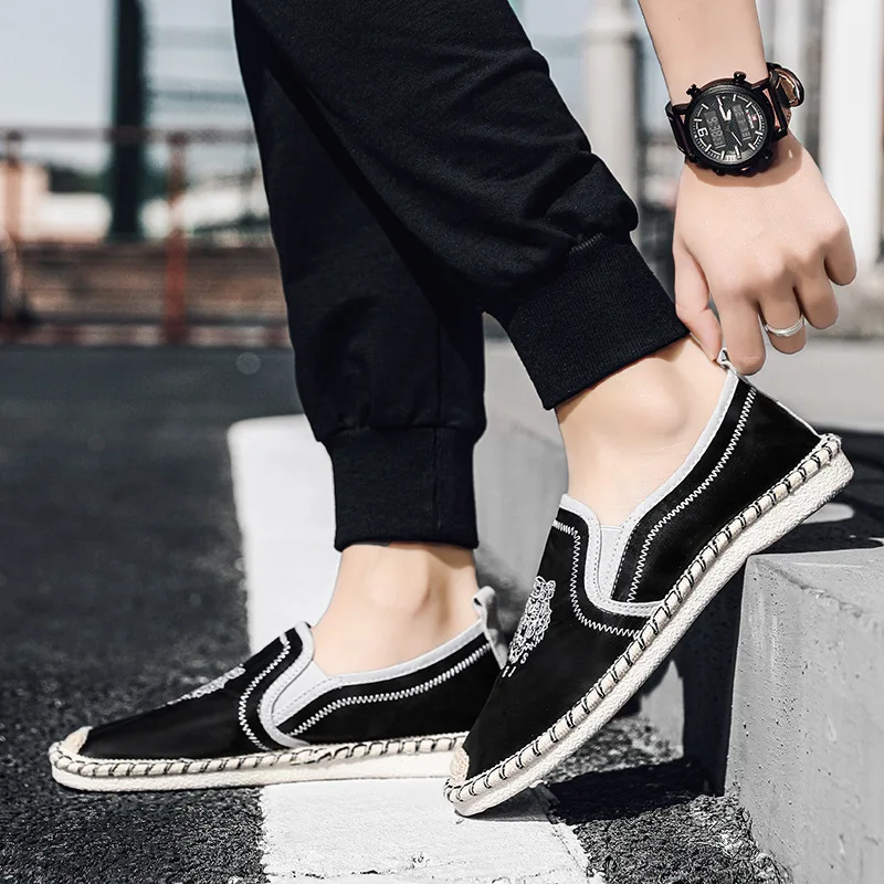 Summer Fashion Black Letters Flat Embroidery Shoes Men Casual Low-cut Fisherman Shoes for Men Comfortable Loafers Mens Footwear