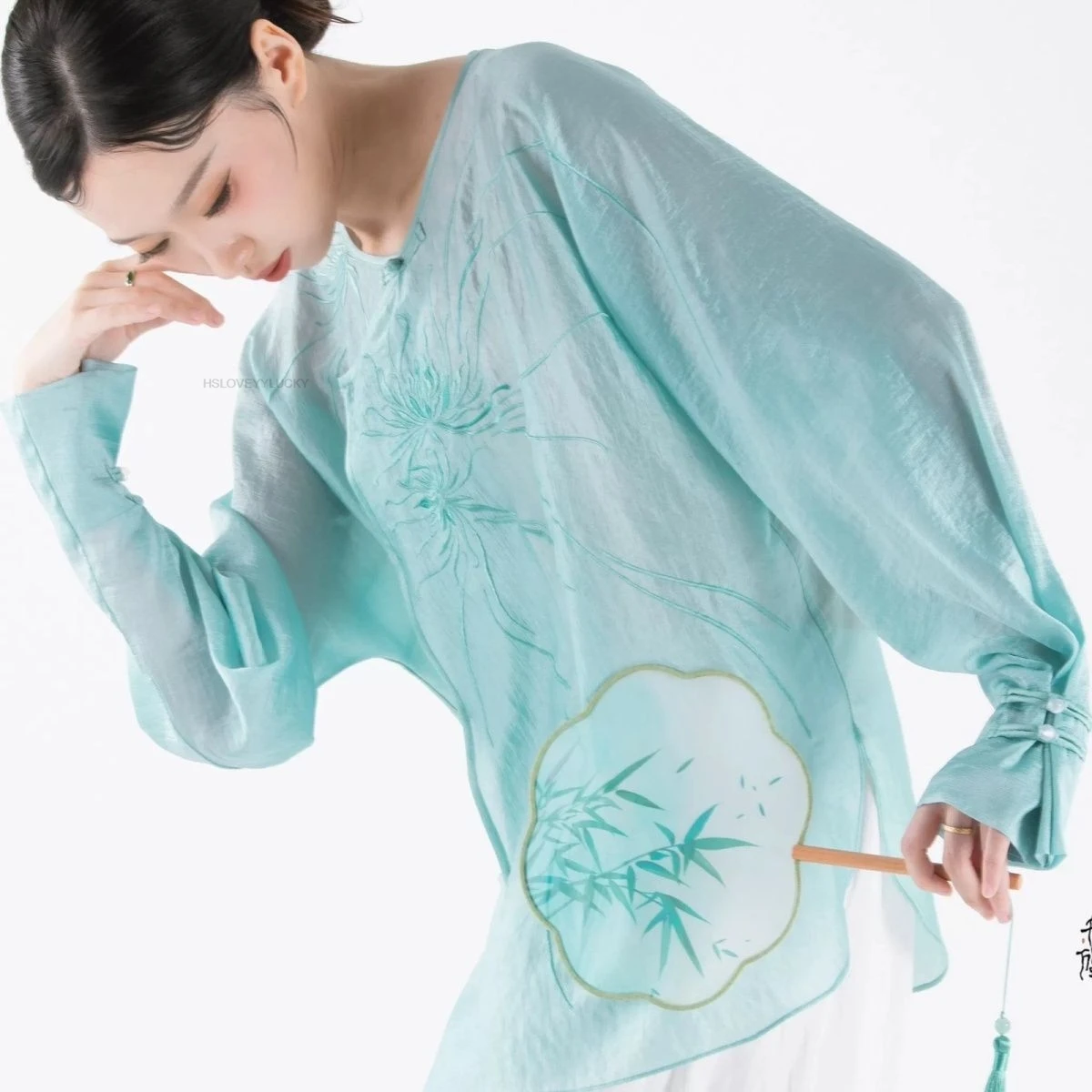 New Chinese Style Classical Dance Modified Acetate Embroidered Top Chinese Vintage Dance Folk Long Sleeve Top Women Vintage Top