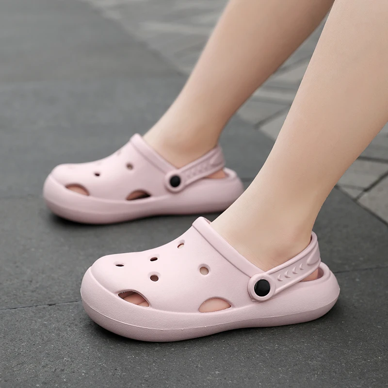

A pair of children's summer front-cover hole shoes, soft, comfortable and lightweight slippers, size 23/24-33/34，WK-DL1555