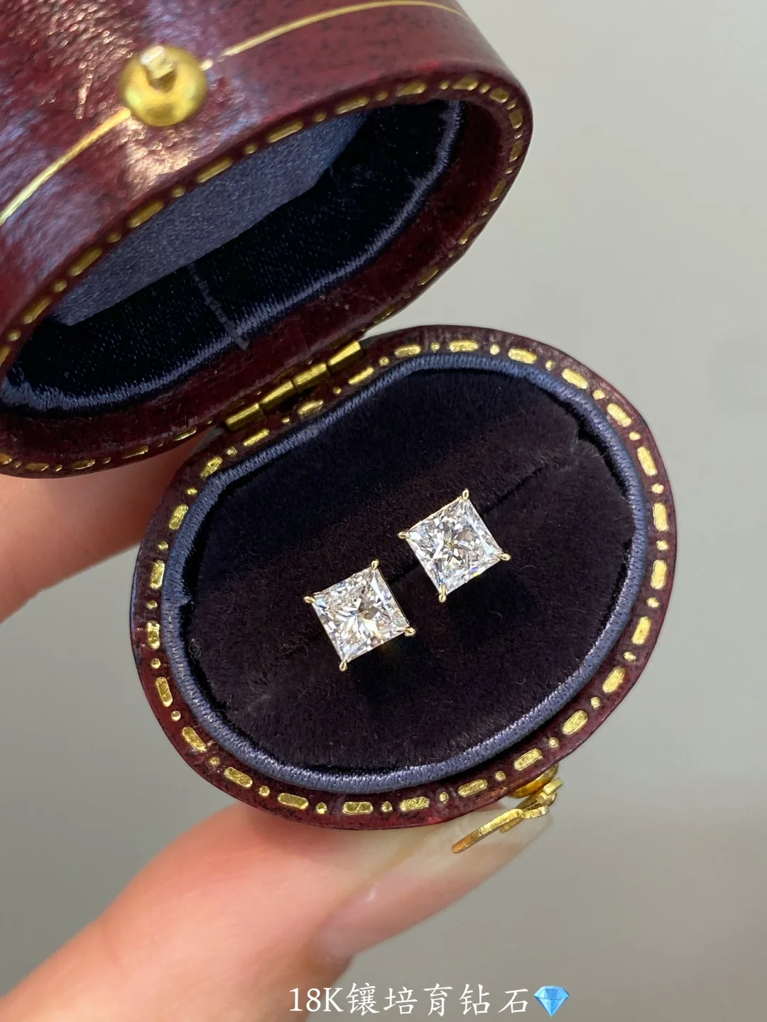 Kolczyki typu solitaire z diam – Diamond Stud Earrings recenzja i cena