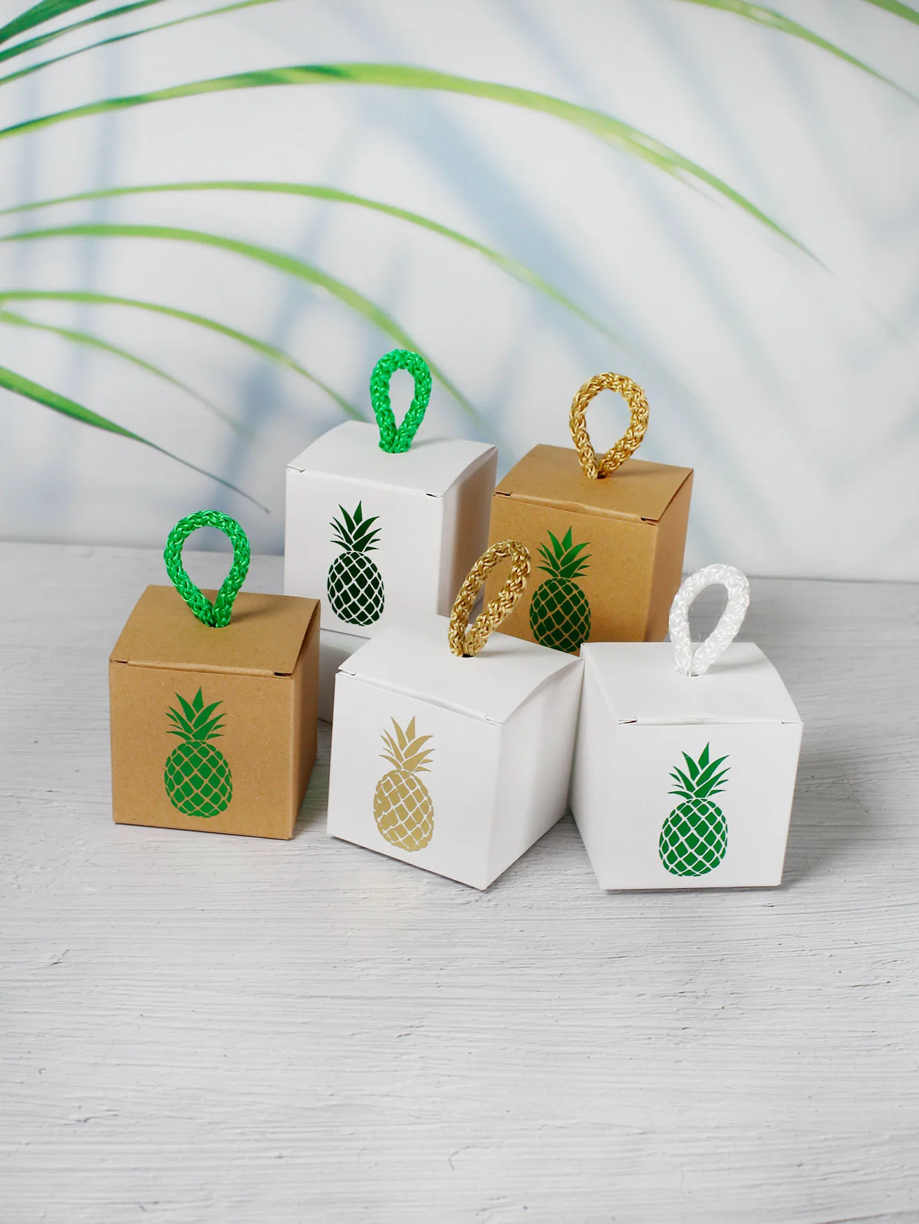 Chic Pineapple-Prin…