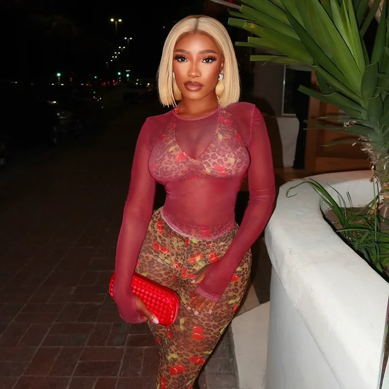 Leopard print sexy long-sleeved top matching with slim-fitting high-waisted pants, a three-piece set