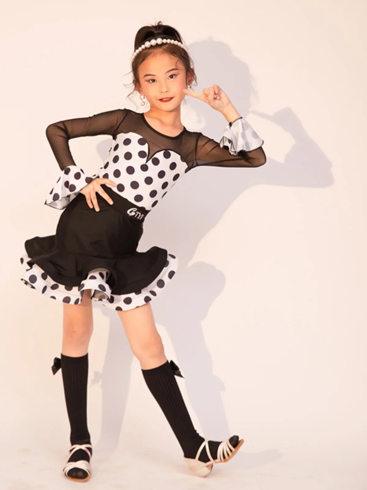 

Children Competition Ballroom Dresses polka dot Long Sleeve Cha Cha Rumba Tango Latin Dance Dress Girls Kids Samba Salsa Clothes