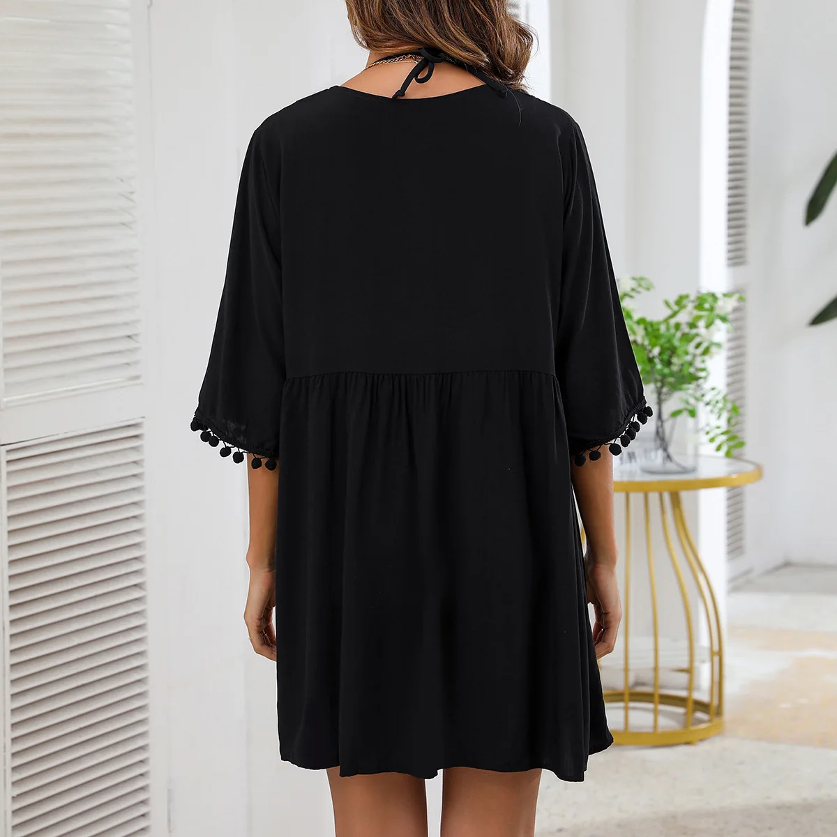 

2025 Новая женская повседневная рубашка с v-образным вырезом для отпуска, свободный пуловер, платье с короткими рукавами