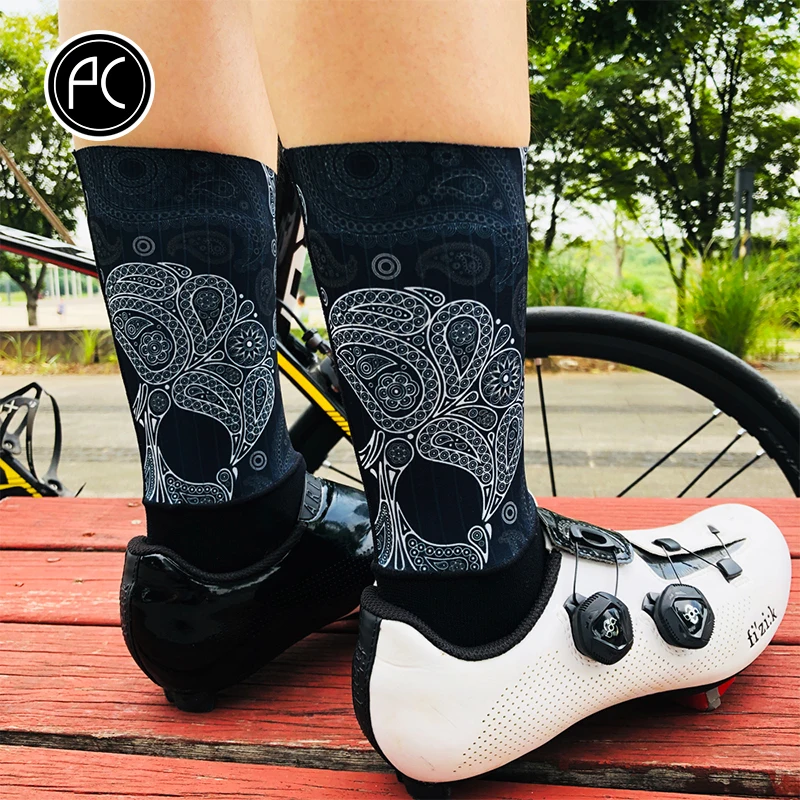 PCycling Bicycle Riding Competitive Socks Skeleton Quick-drying Breathable Mid-tube Socks Off-road Road Mountain Bike Equipment