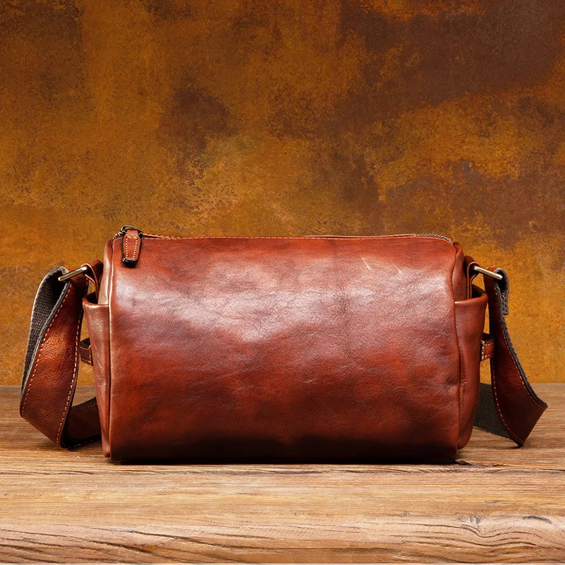 Retro Leather MEN'S Shoulder Messenger Bag Leisure Small Backpack Vegetable Tanned Leather Bucket Bag Hand-painted Pillow Bag