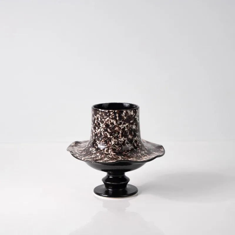 

Light French medieval vase, high-end texture, small flower ware, retro eclectic ornament, floral decoration display