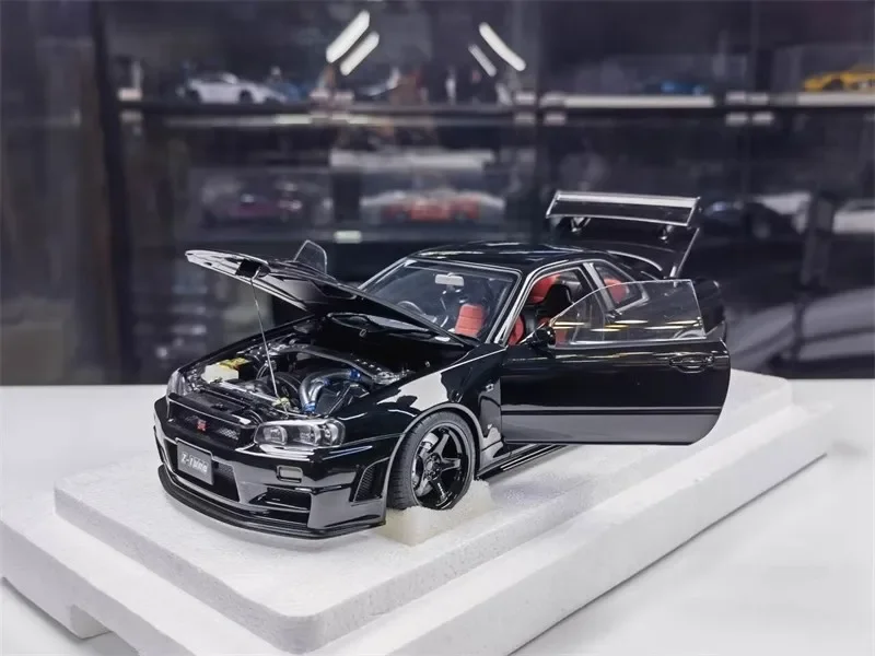 Autoart Car Model 1/18 Nissan R34 Gt-R Z-Tune Simulation Car Model Room Display Alloy Cars Model Boy Collection Birthday Gift