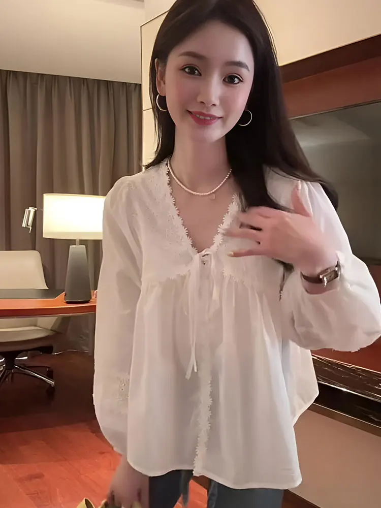 Elegant V-neck Lace Trim Long Sleeve Shirt Women's Fashion Spring Summer Unique Age-defying Top Korean Style Loose Fit