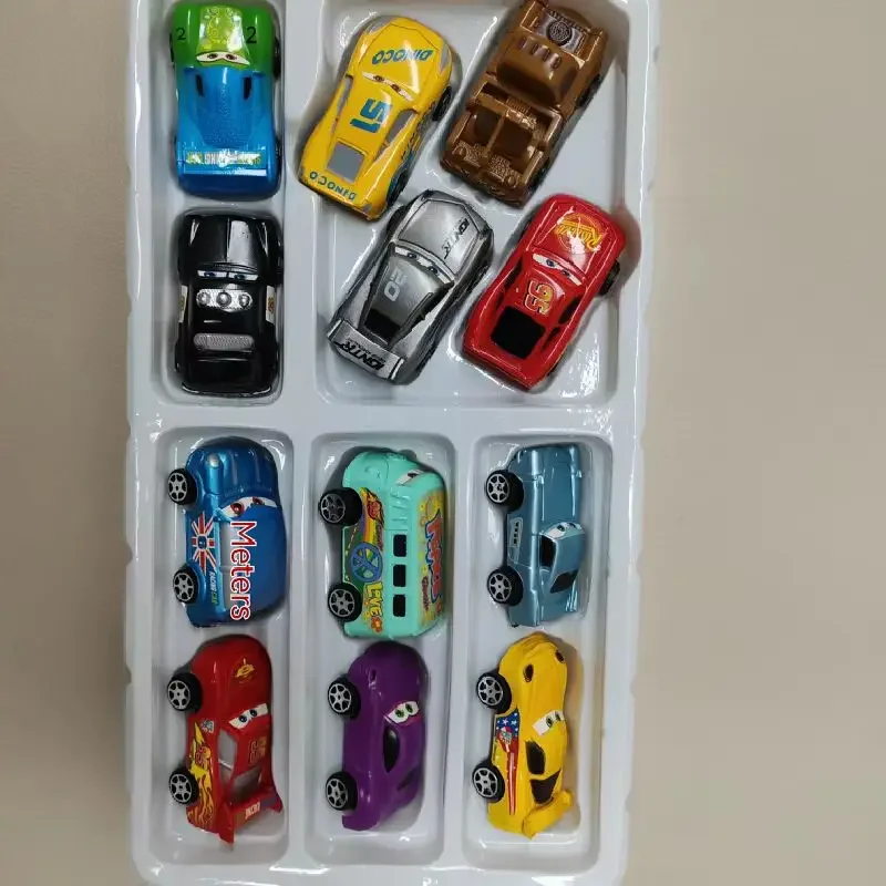 2025 caja de regalo Pixar Car Back Force Lightning Mcqueen Mater Jackson Storm modelo 12 Uds coche pequeño juguetes para regalos de cumpleaños Año Nuevo