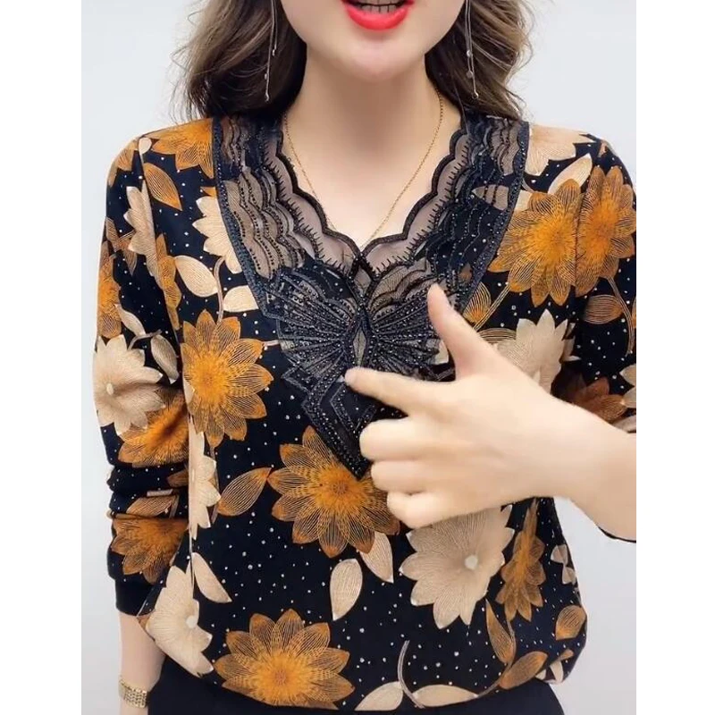 2023 Autumn Winter Women Fashion Sexy Lace Patchwork Rhinestone Elegant T Shirt Floral Print V Neck Long Sleeve Loose Plush Tops