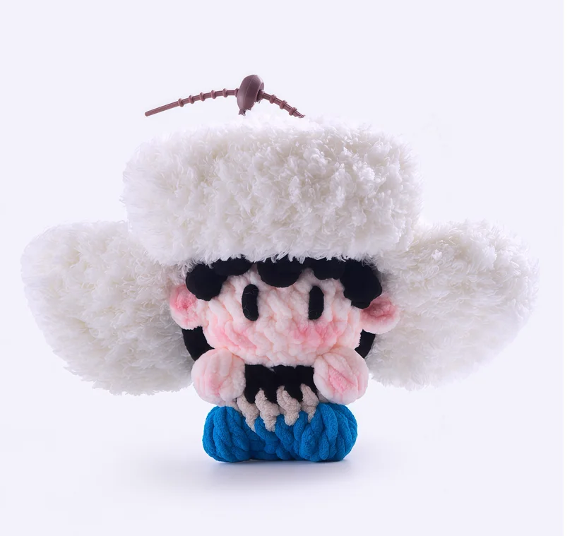 Snowman hat, ice pop-shaped candy, celebrity merchandise, handmade crocheted dolls, concert support items/gifts.