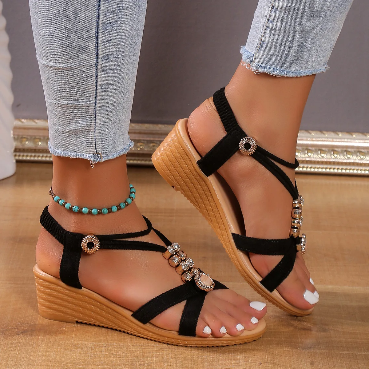 Women's Fashionable And Comfortable Casual Open Toe White Velours Heeled Sandals With Accessories