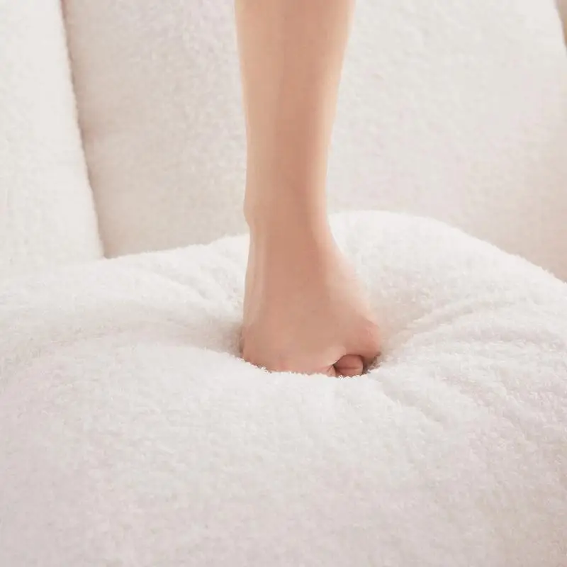 โซฟาชีซ์ซ้ายพร้อมหมอนในผ้าเท็ดดี้สีขาว